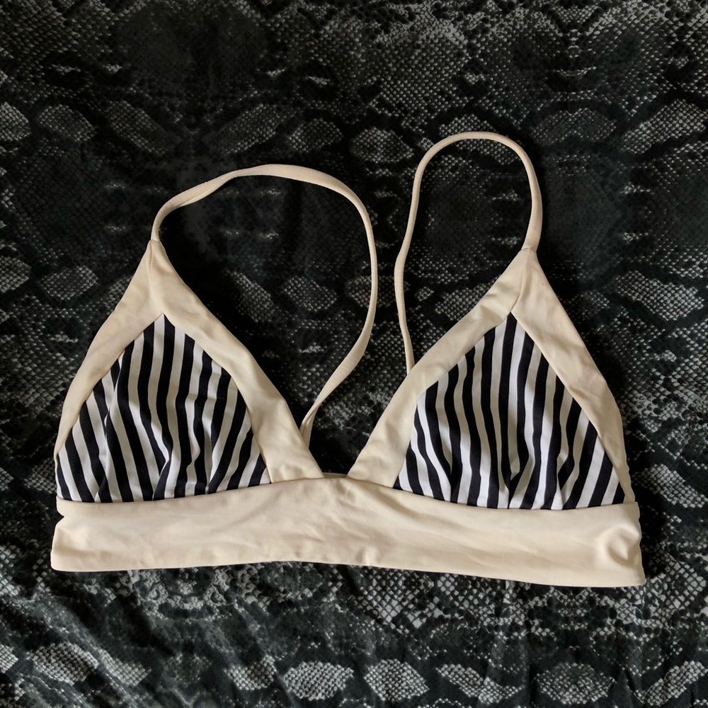 Boys & Arrows black and cream top